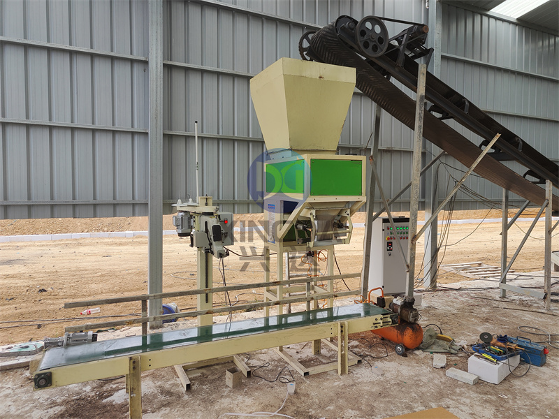 新研发的有机肥设备有机肥包装机的LED显示介绍